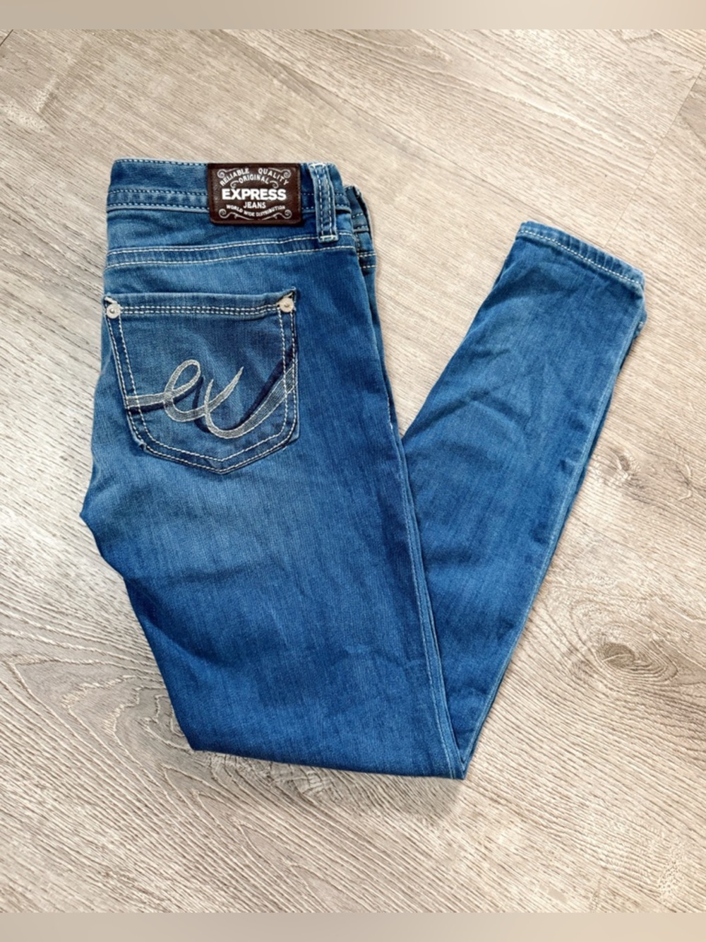 •EXPRESS• LOW RISE LEGGING JEANS